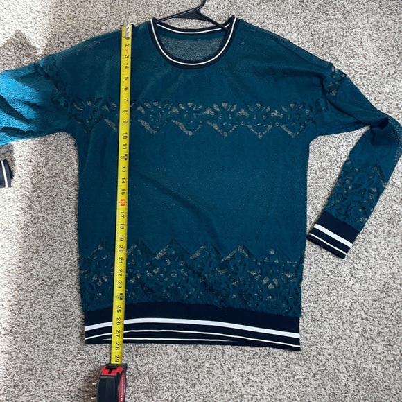 Fabletics Sophia Lace Tunic - Picture 6 of 6